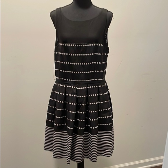 Taylor Dress Women Size 14 Black White Dressy Formal Polka Dots Stripe Pleated - Picture 5 of 14